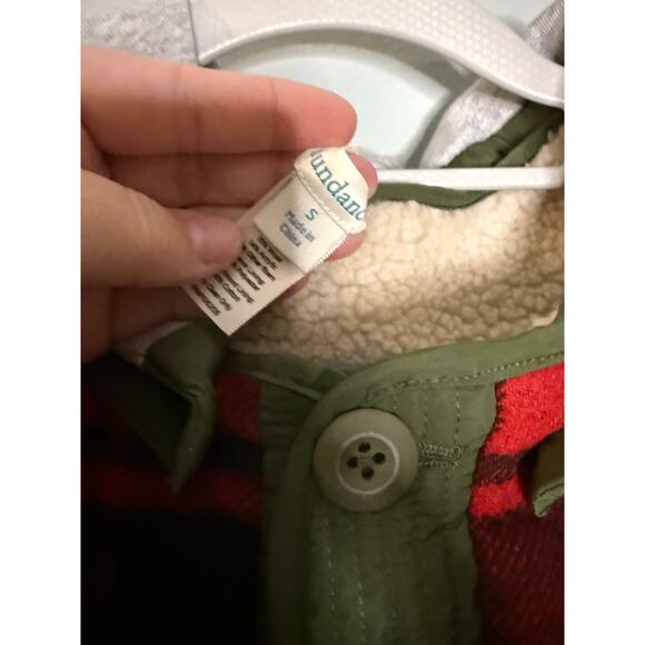 Sundance reversible buffalo plaid and Sherpa jacket - Picture 4 of 10